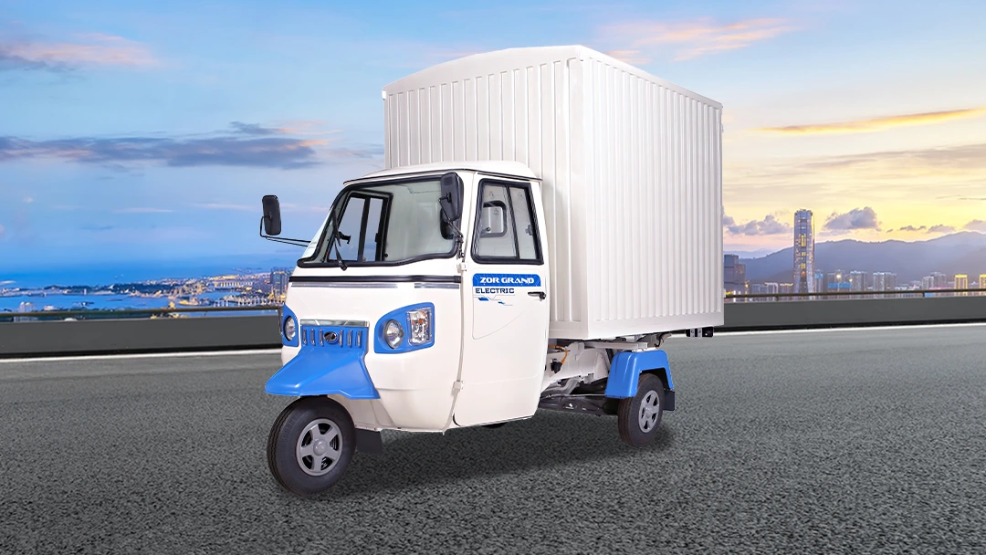 Mahindra Zor Grand Main Shot